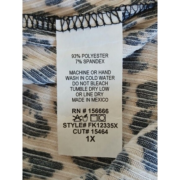 FREE KISSES Womens Blouse Top Animal‎ Print Short Sleeve Round Neck 1X Safari - Picture 14 of 14